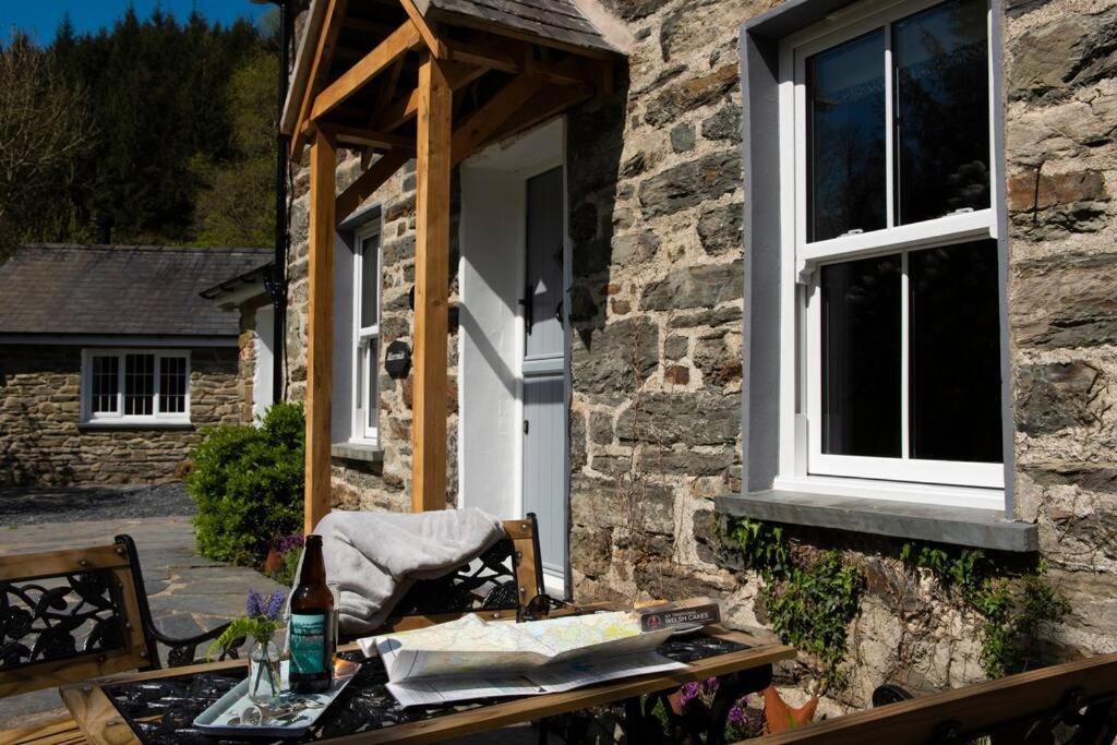 Charming Riverside Cottage In Snowdonia National Park Tanygrisiau Exterior foto